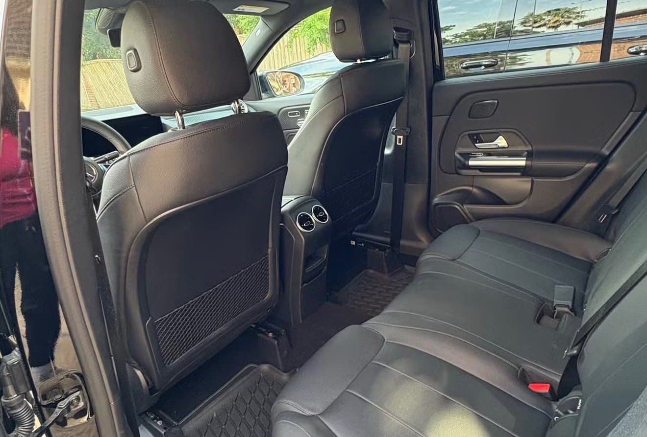 2025 Mercedes GLA 250 - Image 8