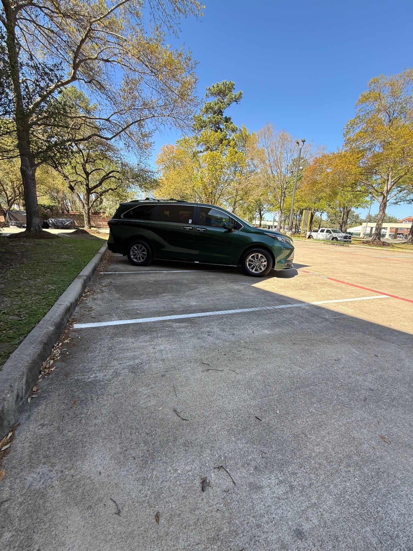 2026 Toyota Sienna - Image 3